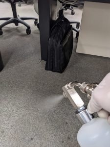 床への噴霧